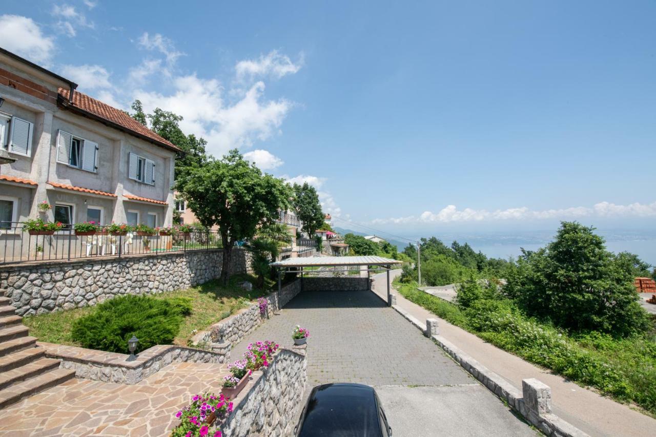 Kuca Za Odmor Nall Lovran Bagian luar foto